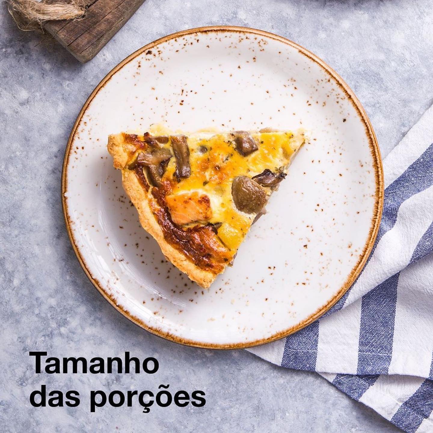 #Repost @abeso_evidenciasemobesidade・・・EM CASA, O PERIGO É ERRAR NA QUANTIDADE — Depois de ouvir nutricionistas e outros especialistas em alimentação dos países europeus que vivenciam a quarentena há mais tempo, a Organização Mundial da Saúde concluiu que uma das maiores dificuldades das pessoas durante o confinamento é calcular a porção de comida. Aqueles que moram sozinhos, por exemplo, e que antes almoçavam fora de casa muitas vezes não encontram receitas para uma pessoa só. Para casos assim, a dica é fácil: repartir ao meio ou em quatro e, quem sabe, congelar o restante, sem dar a possibilidade de um bis à mesa ou de se servir de uma porção muito grandalhona. A OMS também alerta sobre o prato das crianças: um erro é o adulto servi-las como se pensasse na própria fome. Na realidade, o estômago de uma criança fica cheio — e saciado — com bem menos comida. Prestar atenção plena no tamanho de cada porção é uma recomendação muito simples e,  no entanto, preciosa para manter a saúde e o peso nesse período de pandemia. #abeso #obesidade #síndromemetabólica #oms #who #nutrição #alimentaçãosaudável #crianças #obesidadeinfantil #covid19 #quarentena #coronavírus #obesidadeeumeatualizo #obesidadeeutratocomrespeito